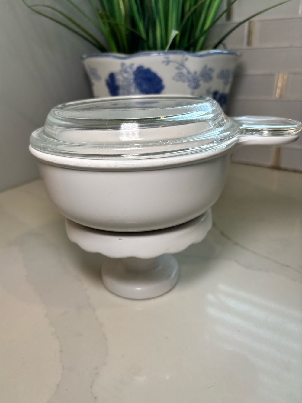 Vintage Corning Ware White Grab-It Bowl P-150-B 15oz Casserole Dish w/ Pyrex Lid